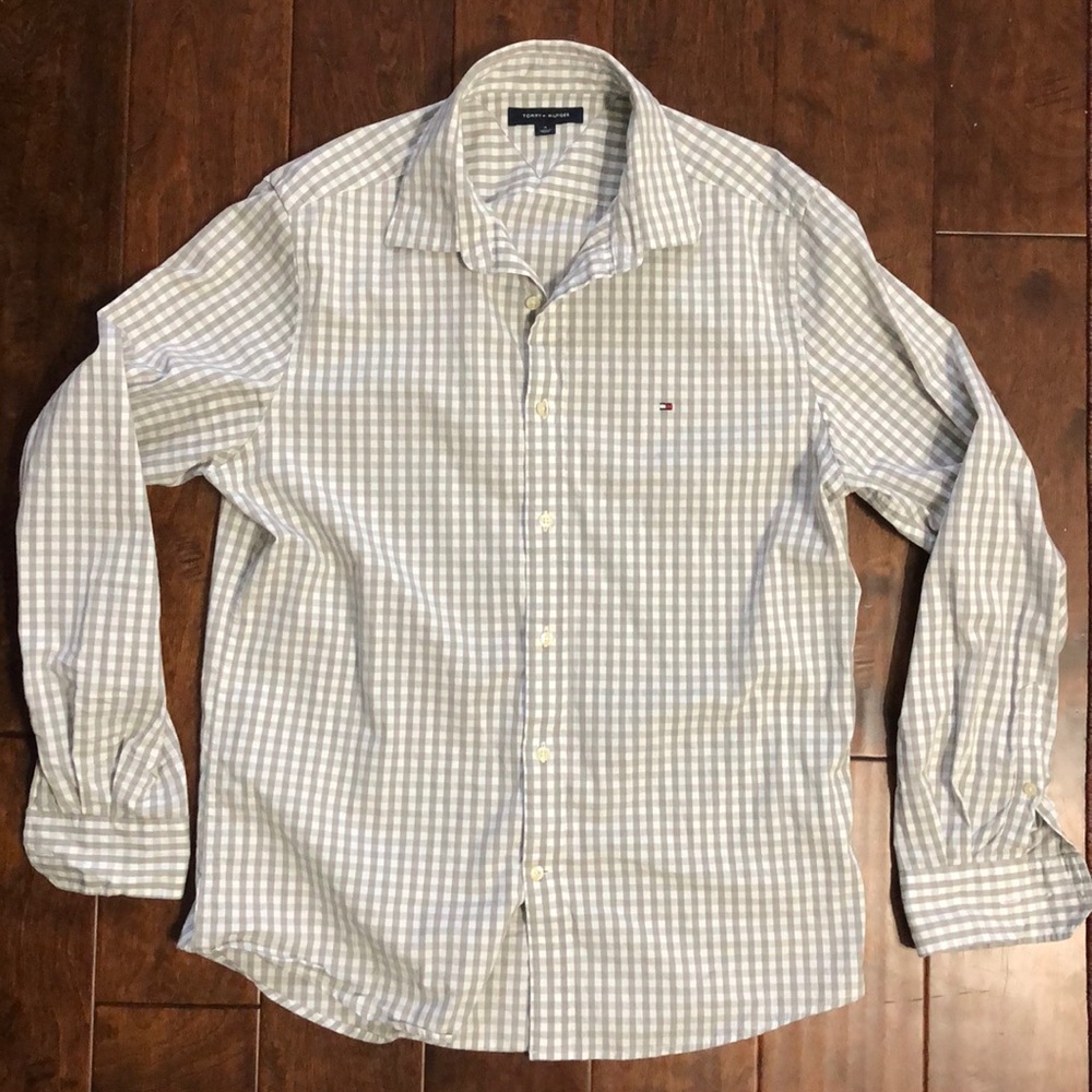 Tommy Hilfiger Grey & White checked Oxford.